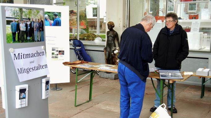 Mai 2012 Die BA ist mit einem Informationsstand bei der Bürgermesse Freudenstadt vertreten. (Aufn.: al)