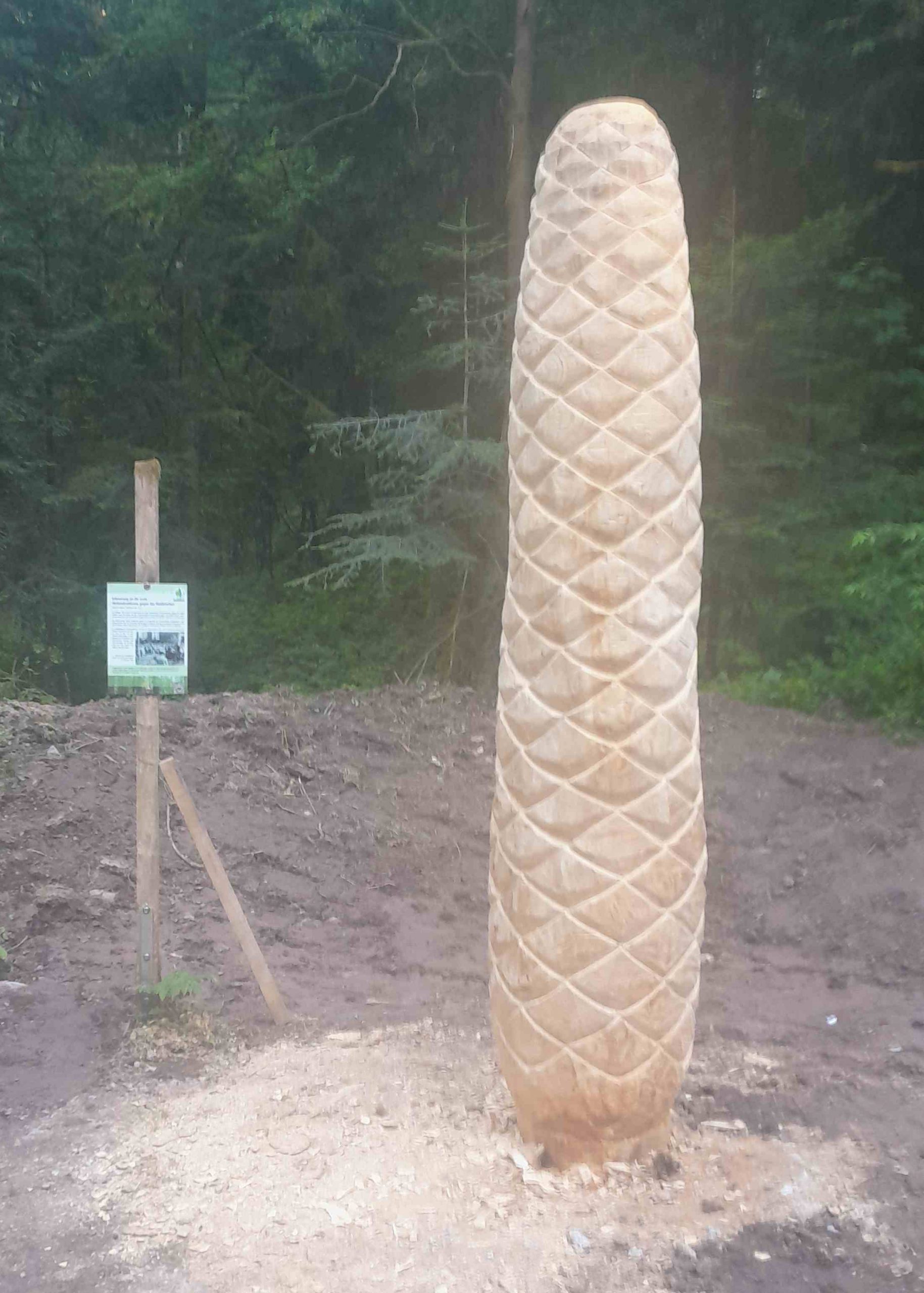 Zapfennachbildung aus Holz